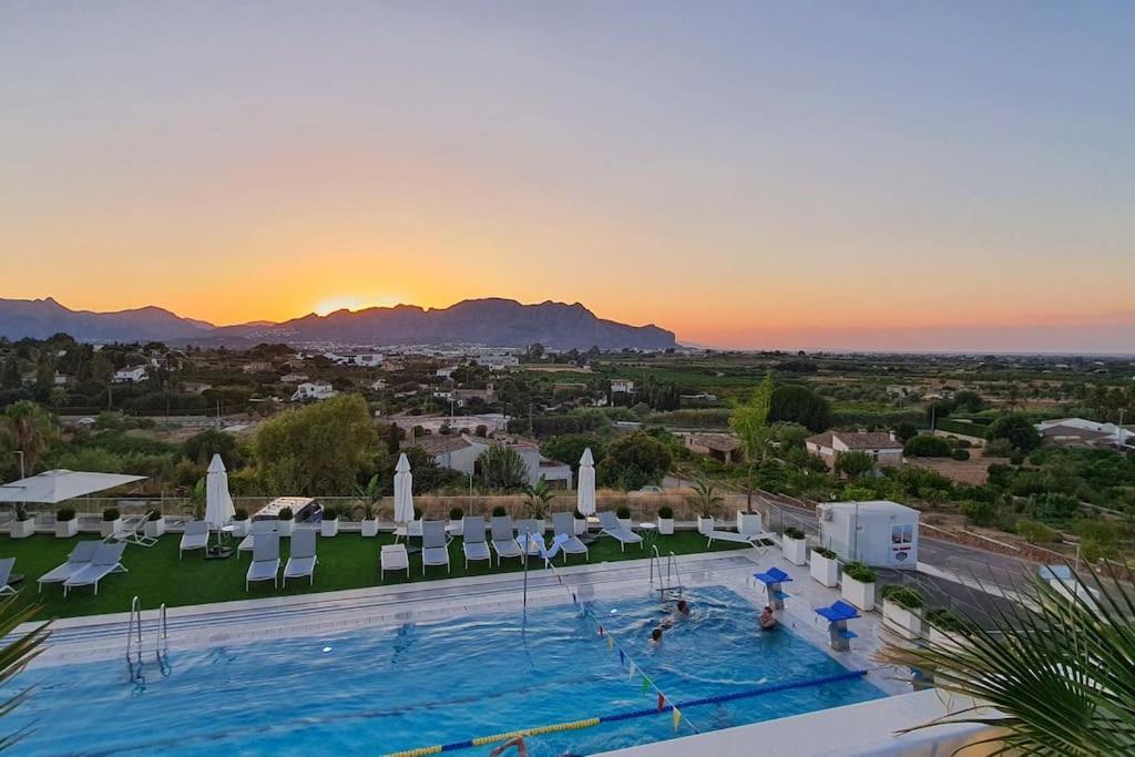 ペドレゲールDenia - Golf La Sella "Refugio Marino"アパートメント エクステリア 写真
