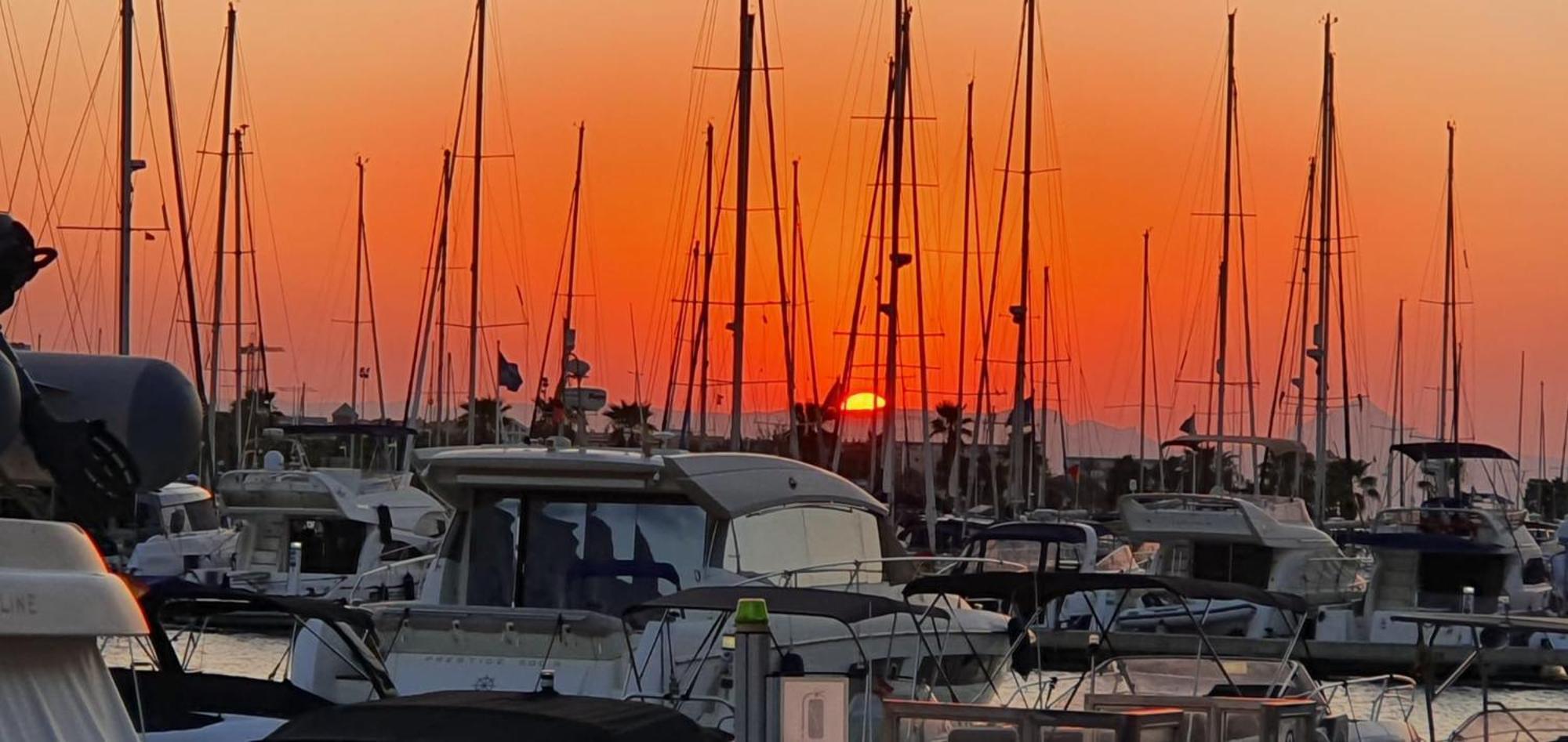 ペドレゲールDenia - Golf La Sella "Refugio Marino"アパートメント エクステリア 写真